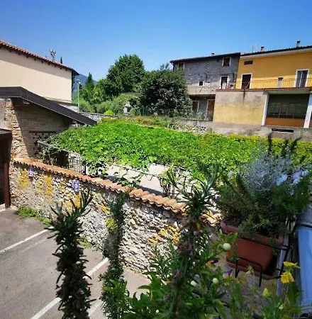 Il Cortile Apartment *