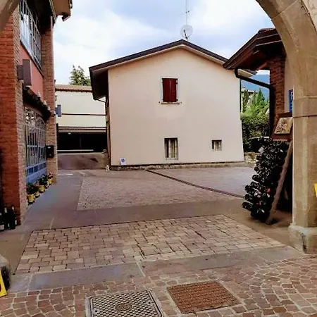 Il Cortile クルザネ